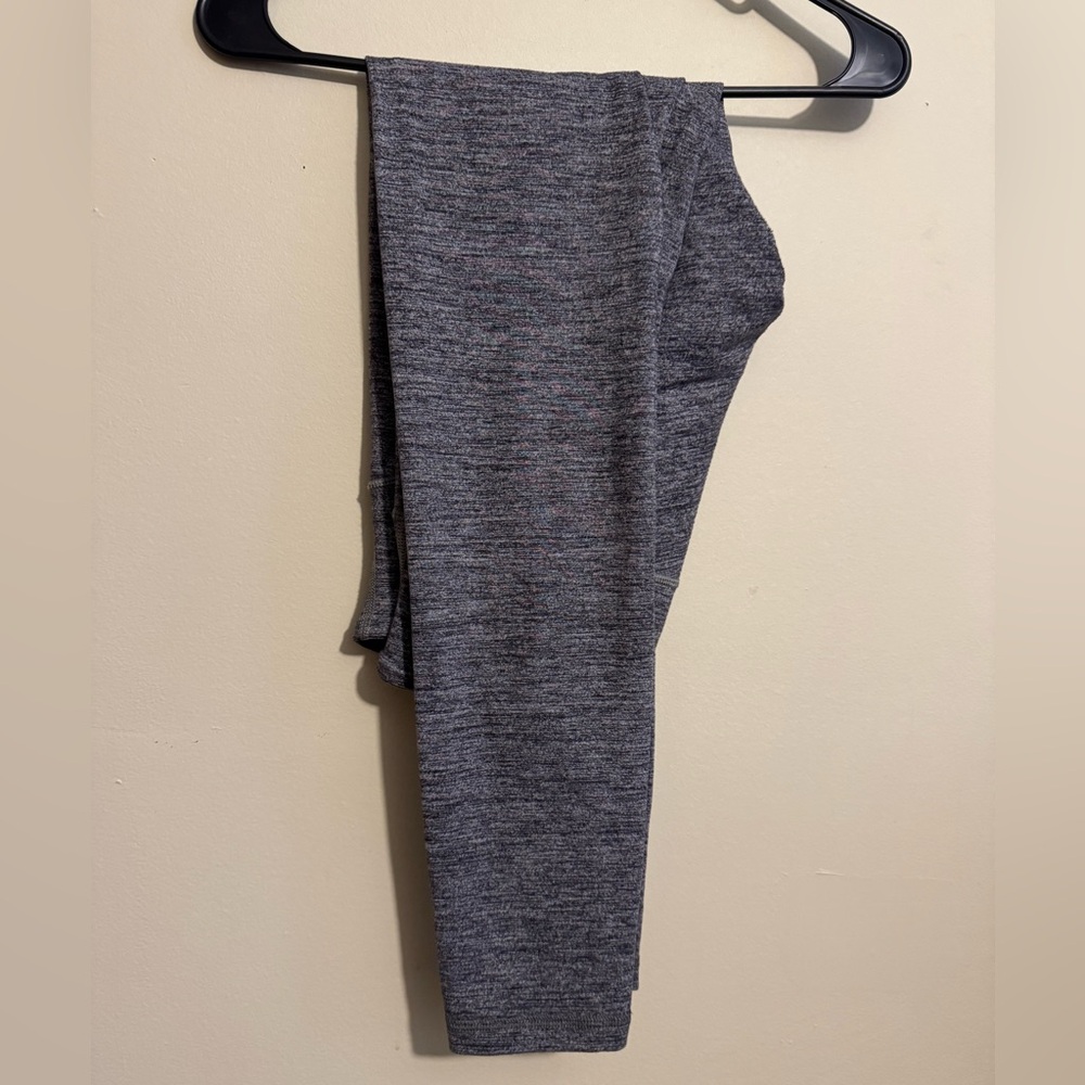 Lululemon leggings in size 6